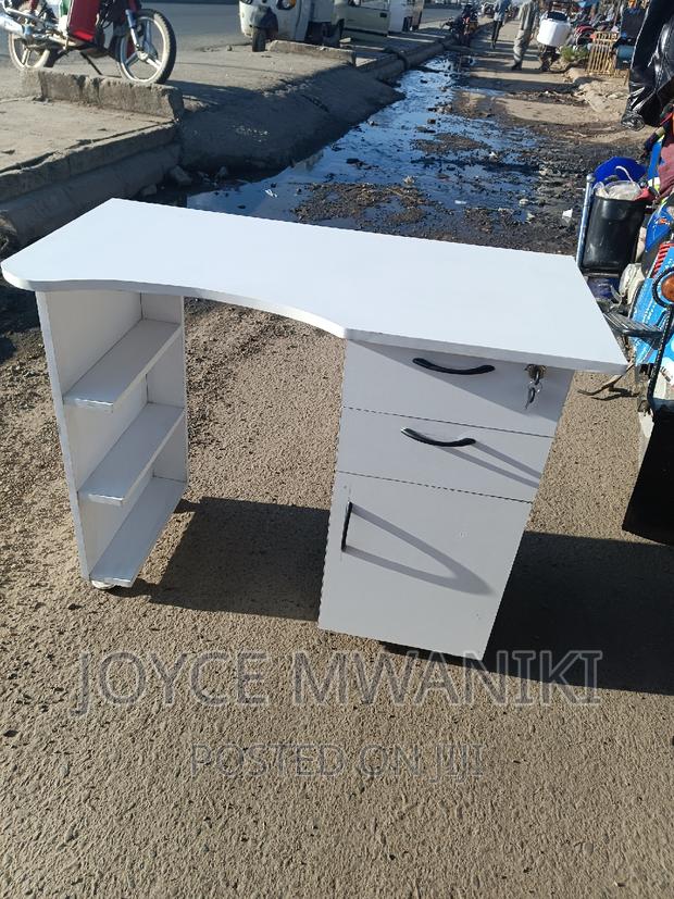 Stylish Manicure Table. - main view