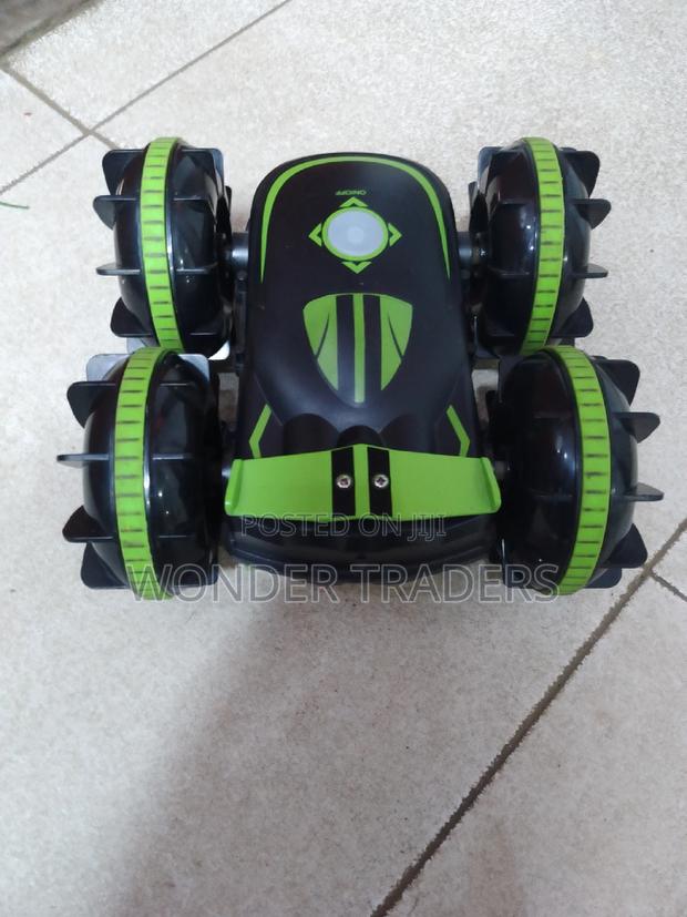 Stunt Car Remote Controlled - main view