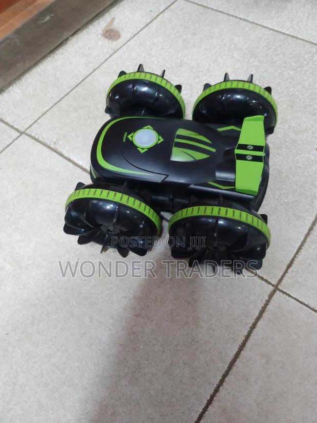 Stunt Car Remote Controlled - main view