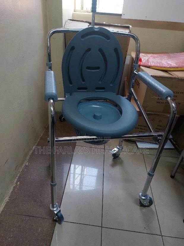 Foldable Commode Seat With Wheels. - thumbnail 2