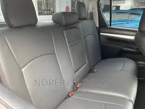 Toyota Hilux 2018 Silver
