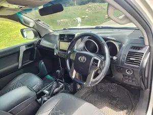 Toyota Land Cruiser Prado 2012 Pearl