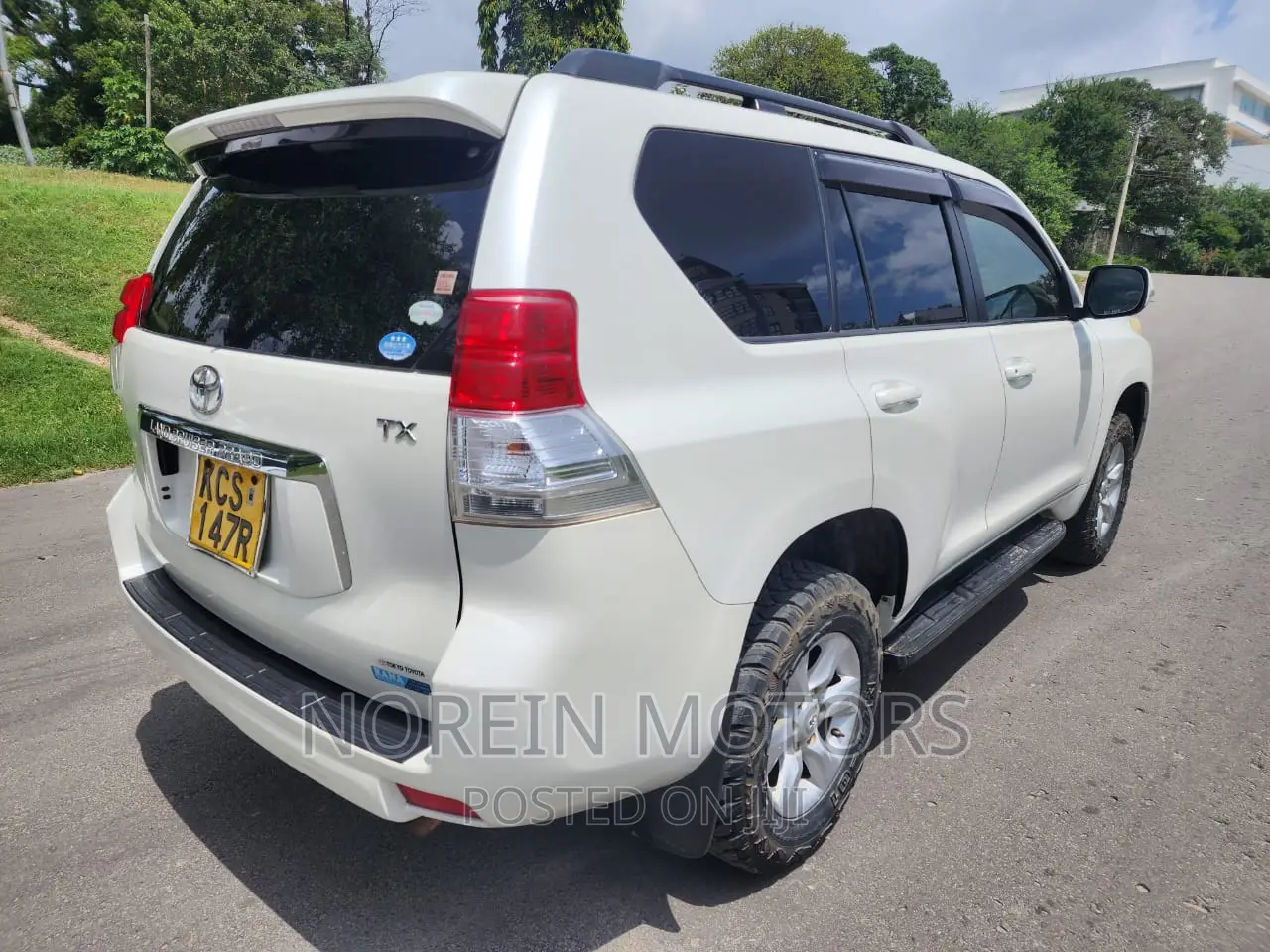 Toyota Land Cruiser Prado 2012 Pearl