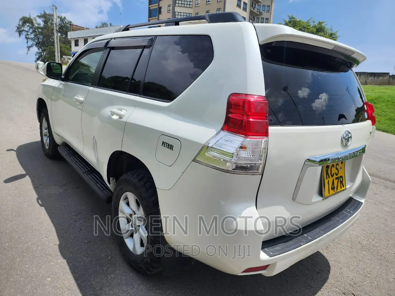 Toyota Land Cruiser Prado 2012 Pearl
