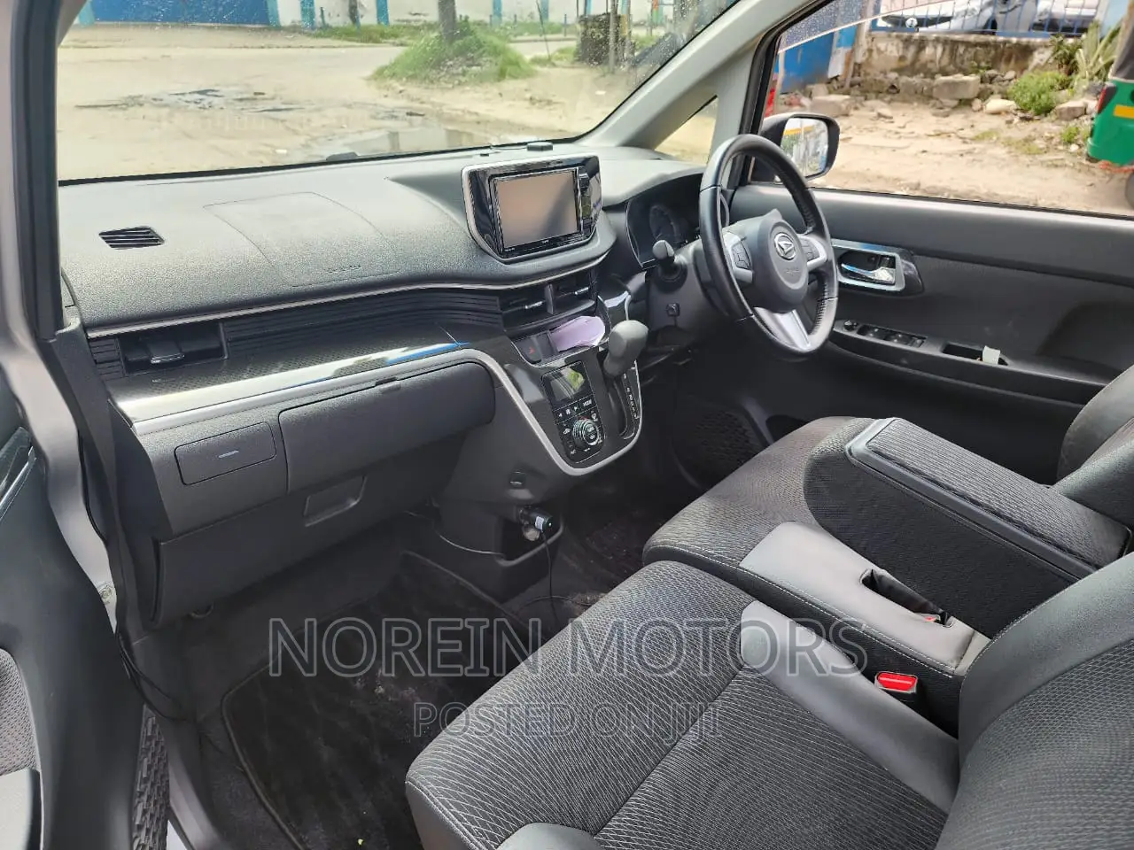 Daihatsu Move 2018 Silver