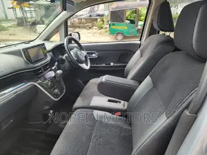 Daihatsu Move 2018 Silver