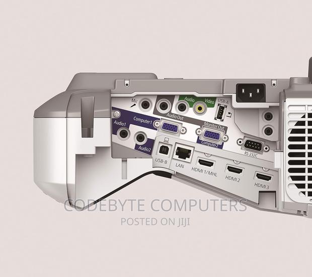 Epson Eb-685wi 3LCD Projector - 3500 Lumen - thumbnail 3