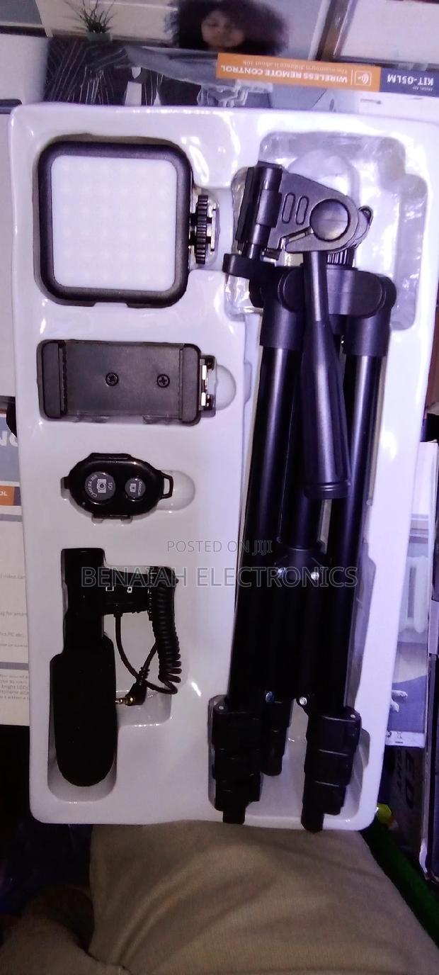 Vlogging Kit Combo With Adjustable Tripod - thumbnail 3