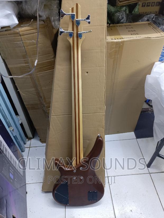 Yamaha Active Bass Guitar 4 Strings - thumbnail 3