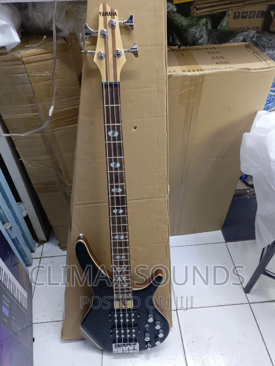 Yamaha Active Bass Guitar 4 Strings