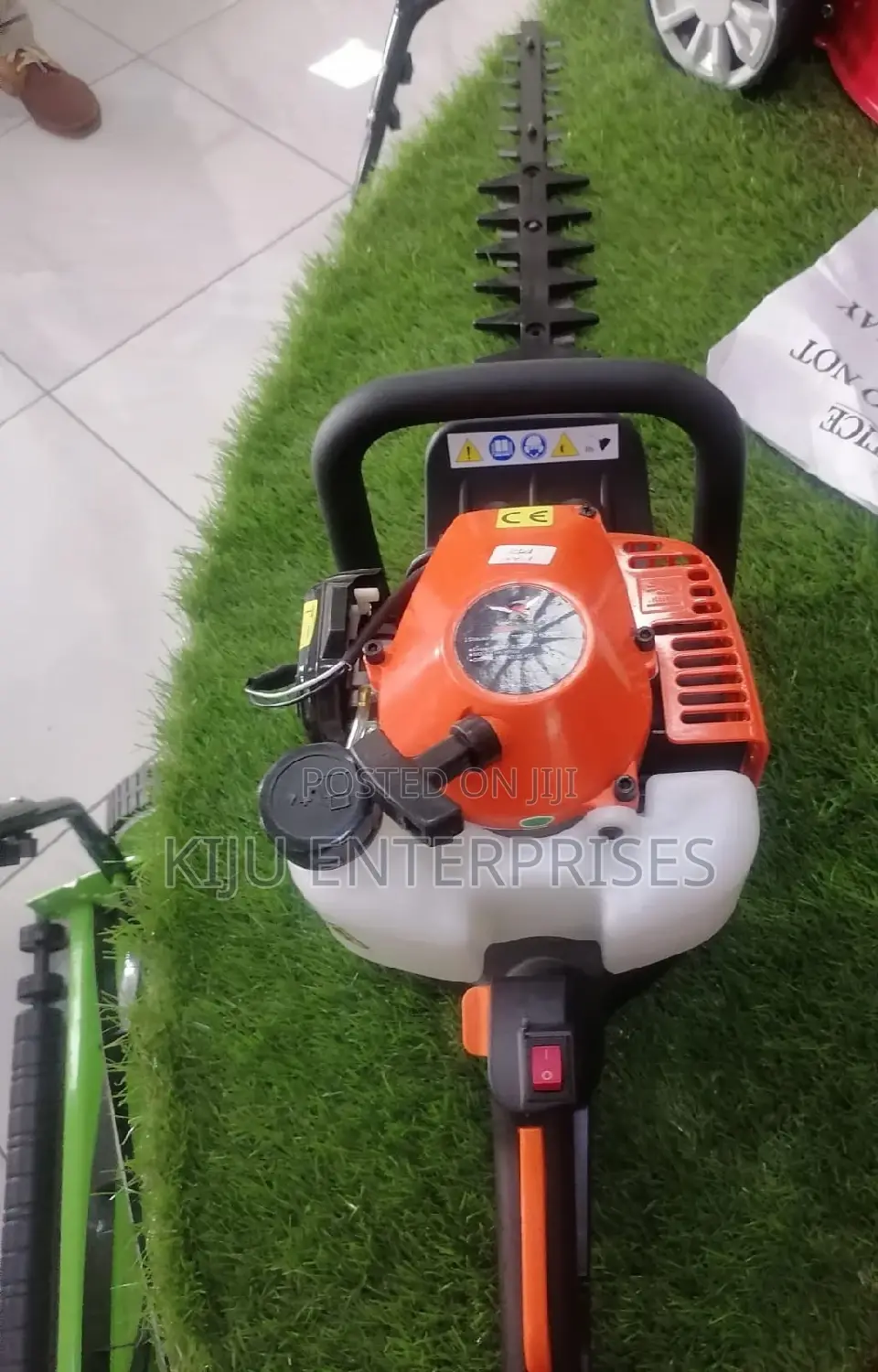 Petrol Powered Hedge Trimmer Machine