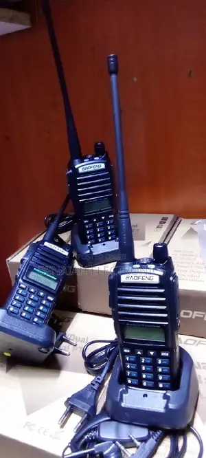 Uv82 5watts Walkie Talkie.Long Range Radio Call Up 5km