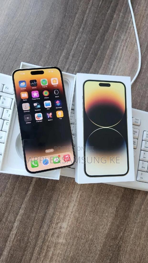 Apple iPhone 14 Pro Max 256 GB Gold - main view