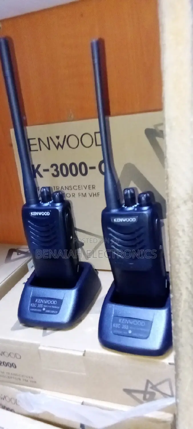 Kenwood Walkie Talkie.[3-5km]Uhf Radio