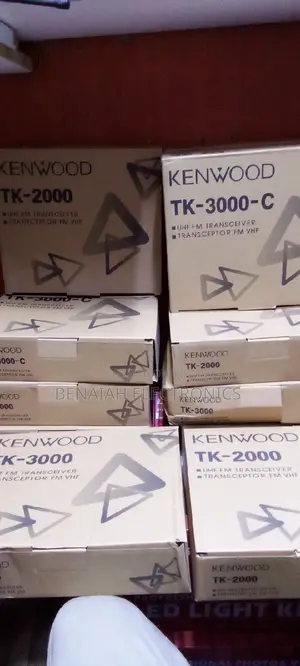 Kenwood Walkie Talkie.[3-5km]Uhf Radio