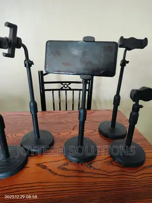 Universal Tripod Mobile Phone Stand.