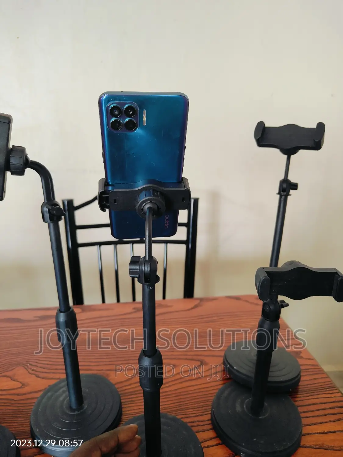 Universal Tripod Mobile Phone Stand.