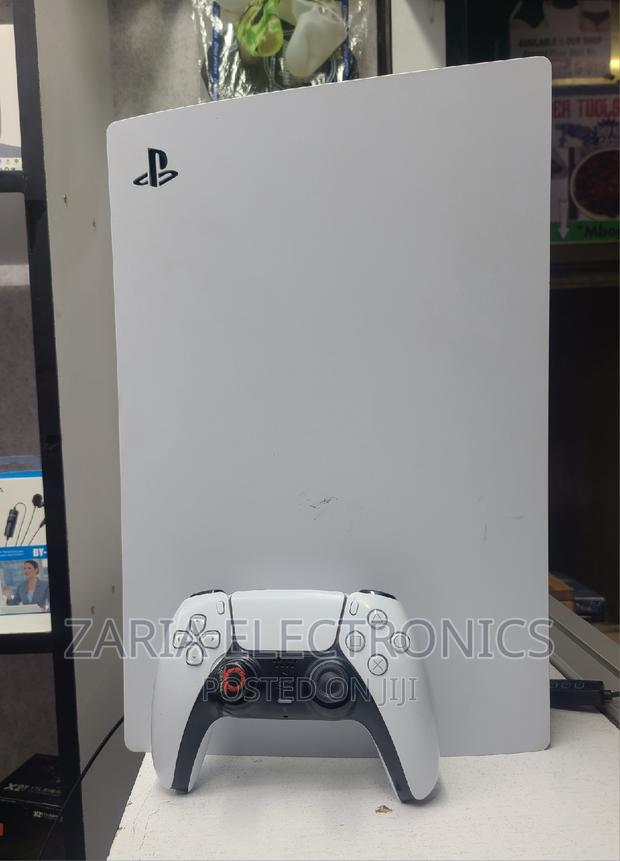 Ps5 Slightly Used With One Pad - main view
