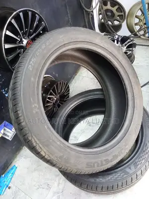 275/45r20 Lassa Tyre