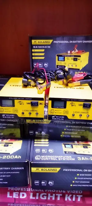 Baloimei Car Charger.10A 250w Trickle Intelligent Charger.