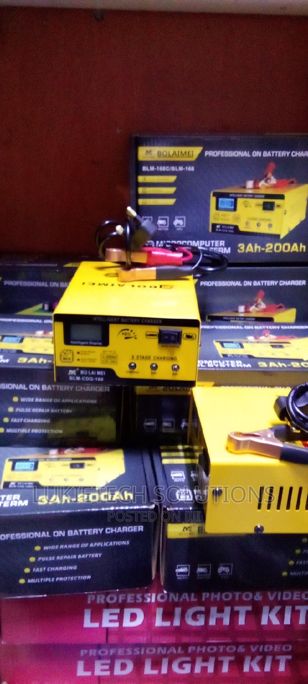 Universal 12vlts/24 VLTS Baloimei BLM 168 Charger - thumbnail 3