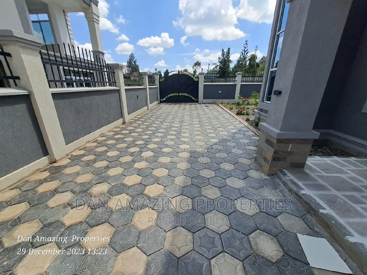 6bdrm Villa in Ol Keri for sale