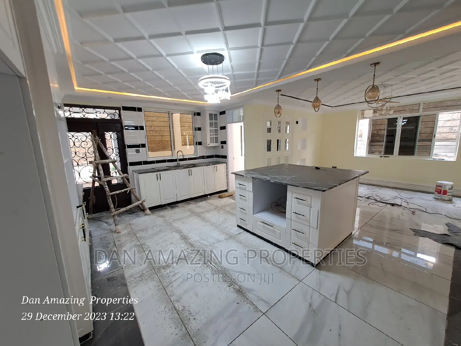 6bdrm Villa in Ol Keri for sale