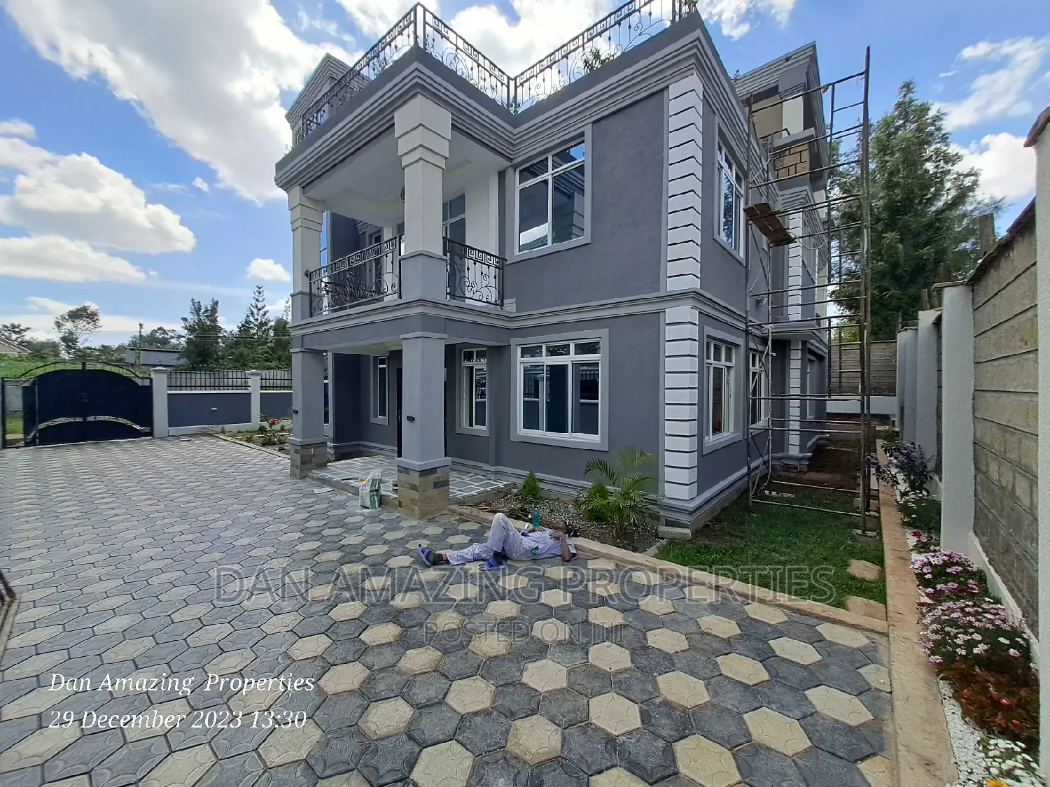 6bdrm Villa in Ol Keri for sale