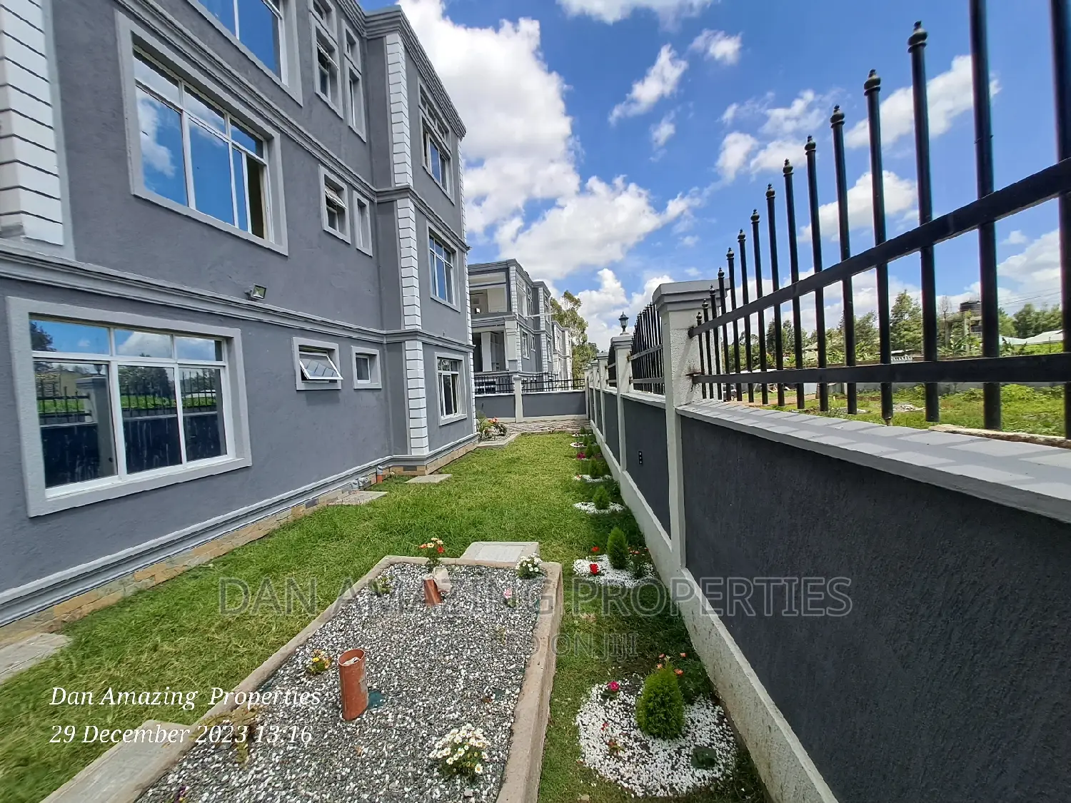 6bdrm Villa in Ol Keri for sale