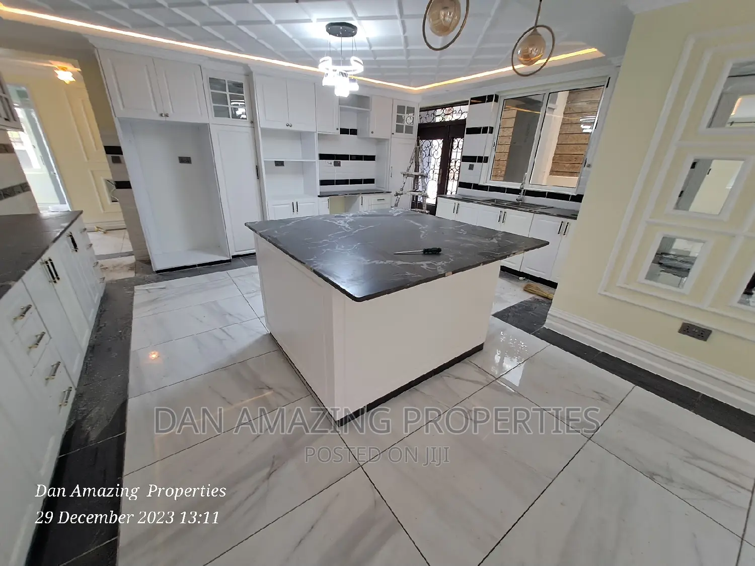6bdrm Villa in Ol Keri for sale