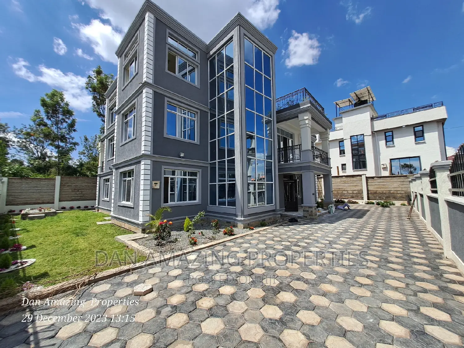 6bdrm Villa in Ol Keri for sale