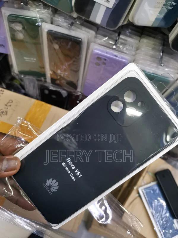 (Huawei Nova Y61) Shockproof Liquid Silicone Back Case Cover - thumbnail 3