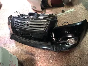 Toyota Vanguard 2012 Nosecut