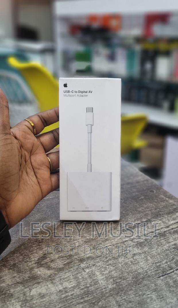 Apple USB-C Digital AV Multiport Adapter - thumbnail 2