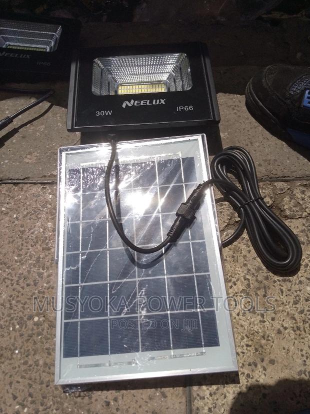 Neelux 30watts Solar Floodlight 1p66