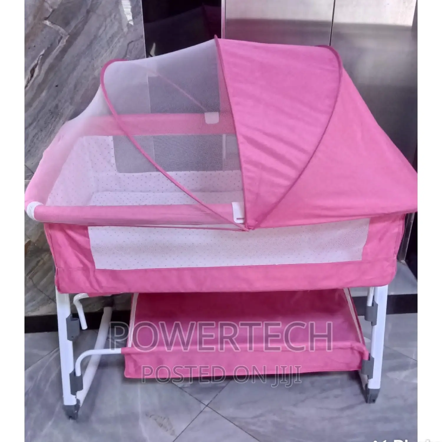 Baby Co Sleeper/ Bed Side;