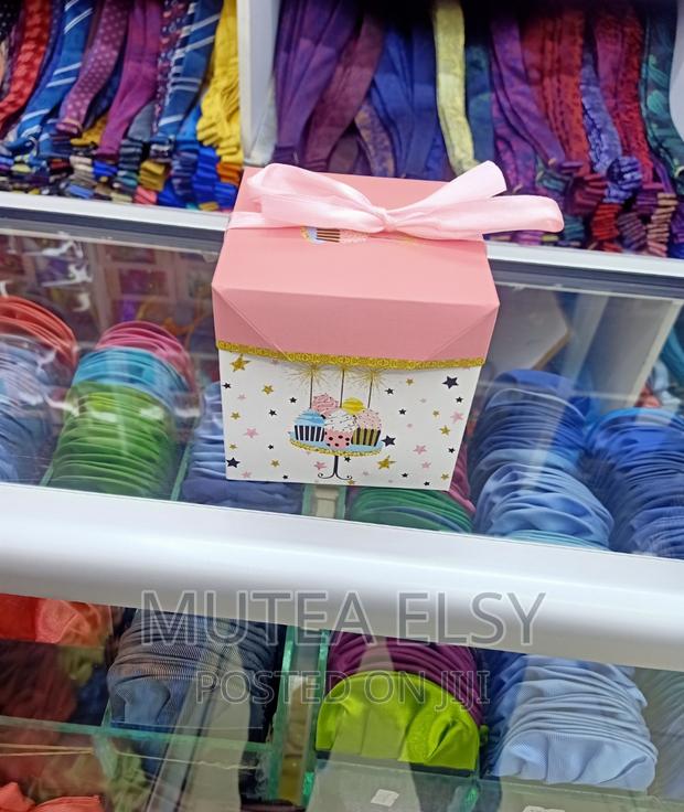 White Pink,Red Black Min Gift Boxes. - thumbnail 2