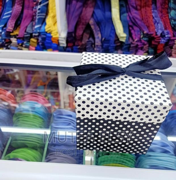 White Pink,Red Black Min Gift Boxes. - thumbnail 3