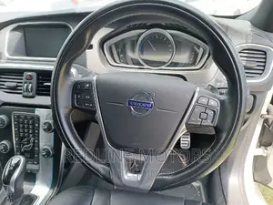 Volvo V40 2016 White