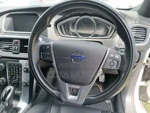 Volvo V40 2016 White