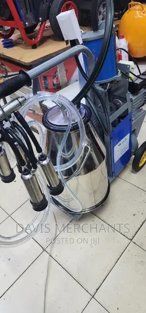 Milking Machine With 20L Basket 4 Nips