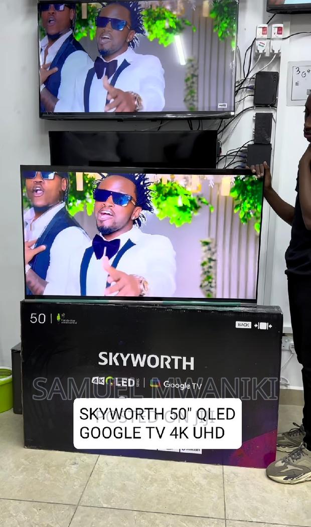 Skyworth 50'' Qled Uhd Google Smart Tv Frameless Design - thumbnail 3