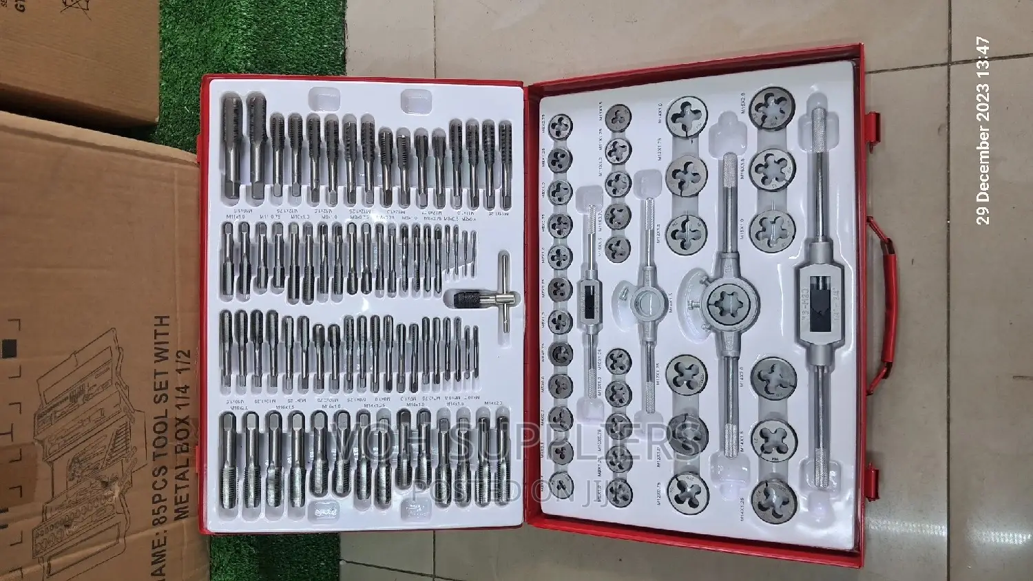 115pcs Taps and Die With M16 .