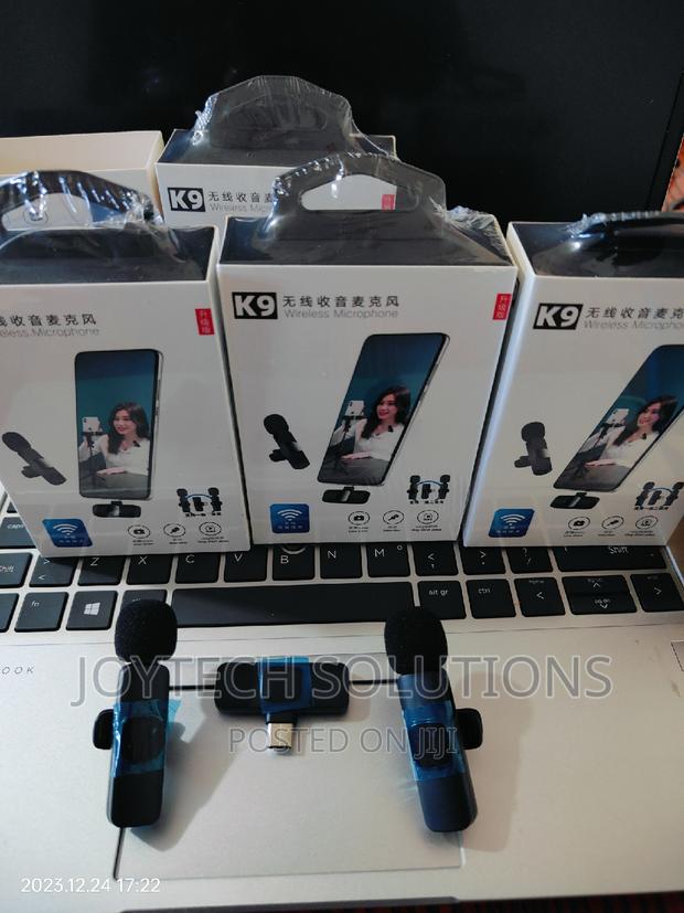 Professional Mini Lavalier Lapel Microphone Cordless Wireles - main view