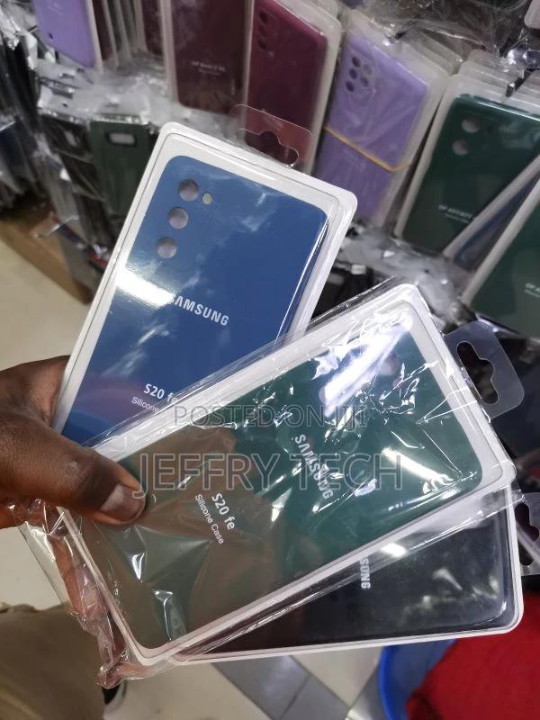 Green Liquid Silicone Samsung Galaxy S20 FE Case - thumbnail 3