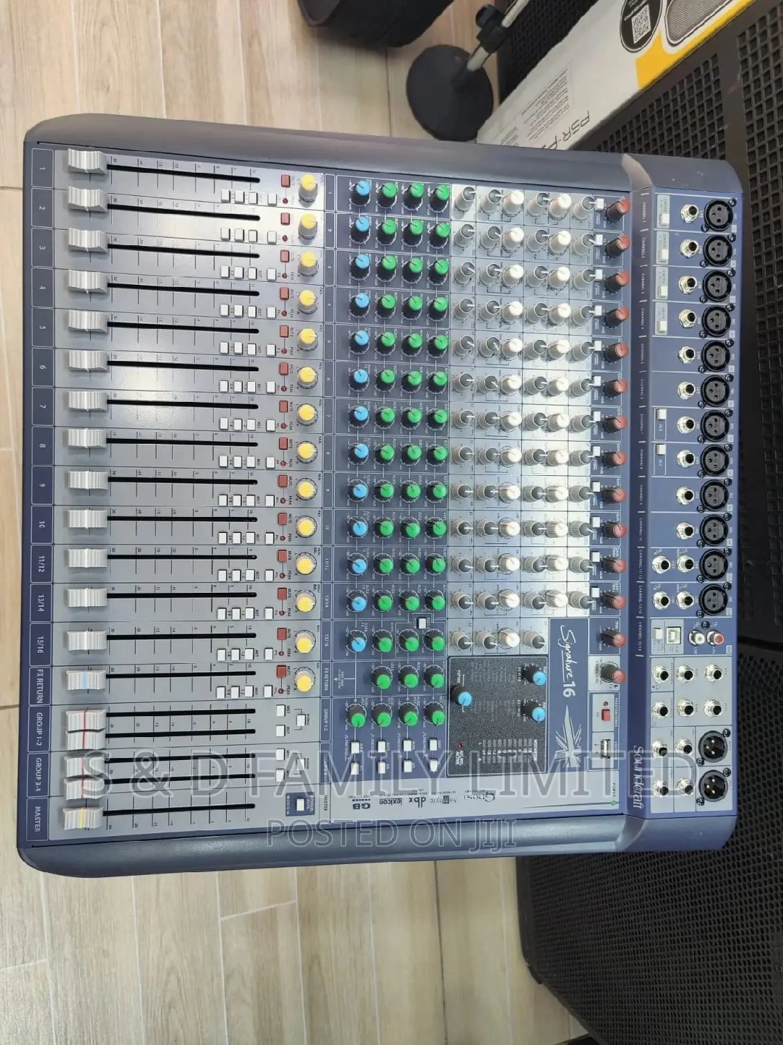 Professional Mixer Signature 16