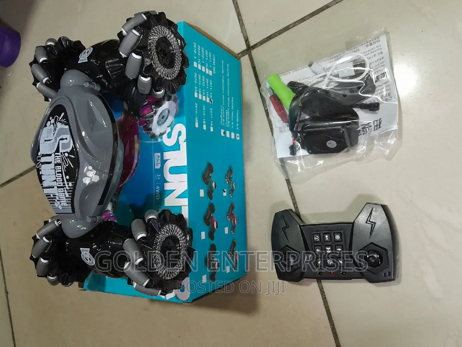 Kid's Grey RC Stunt Car With Hand Gesture and Controller