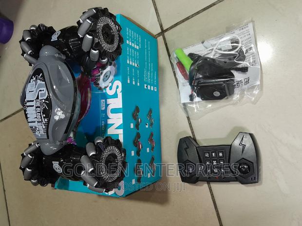Kid's Grey RC Stunt Car With Hand Gesture and Controller
