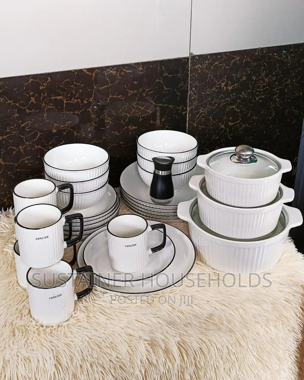 31 PCS Trendy Concise Dinner Sets* 
~1 Salt Shaker