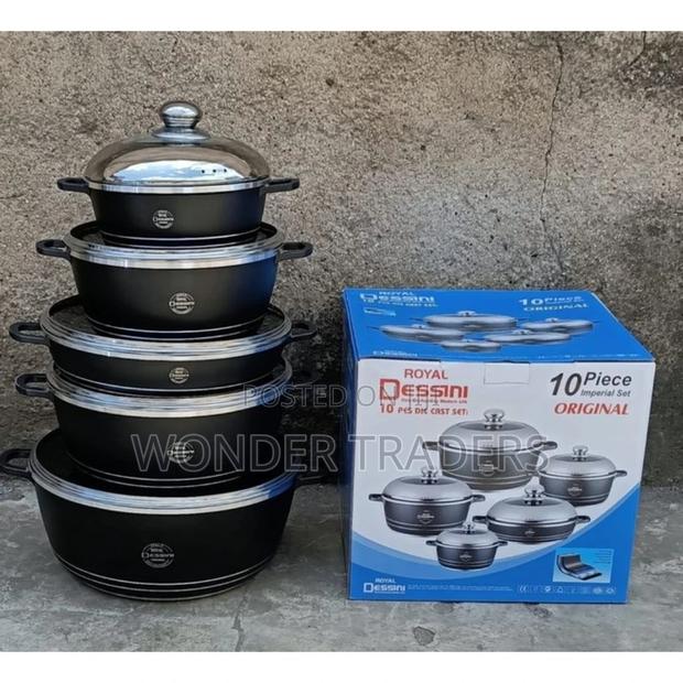 Dessin 10 Piece Original Italian Black Cookware Set
